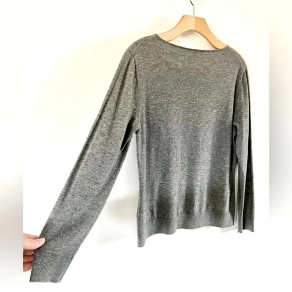 Lafayette 148 New York Grey 100% Wool Pullover Knit Sweater Size Medium - Picture 7 of 9